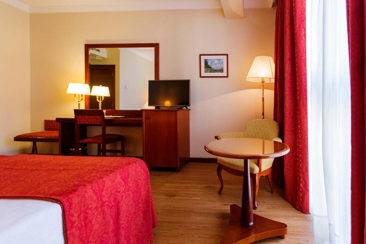 Gran Hotel De Феррол Экстерьер фото